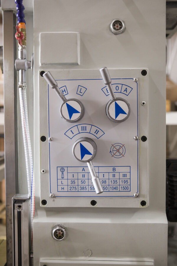 Широкоуниверсальный фрезерный станок STALEX MUF150 Servo — изображение 6